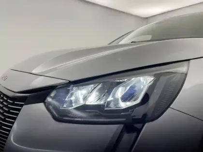 Photo 40 Peugeot 208  Electrique 50 kWh 136ch