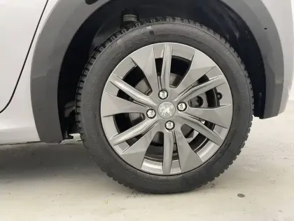 Photo 25 Peugeot 208  Electrique 50 kWh 136ch