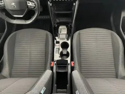 Photo 34 Peugeot 208  Electrique 50 kWh 136ch