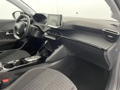 Photo 31 Peugeot 208  Electrique 50 kWh 136ch