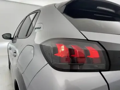 Photo 35 Peugeot 208  Electrique 50 kWh 136ch