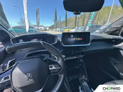 Photo 65 Peugeot 208  PureTech 100 S&S EAT8