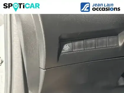 Photo 19 Peugeot 2008  PureTech 130 S&S BVM6