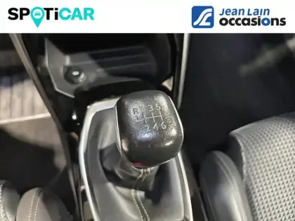 Photo 13 Peugeot 2008  PureTech 130 S&S BVM6