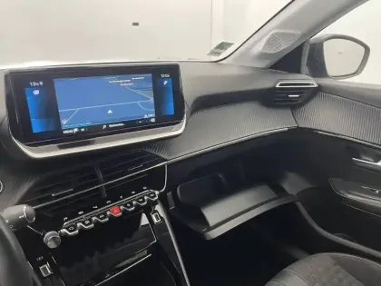 Photo 32 Peugeot 208  PureTech 100 S&S EAT8