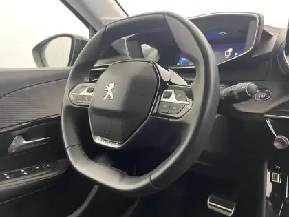 Photo 70 Peugeot 208 Gén. II Ph1 NG Roadtrip 5