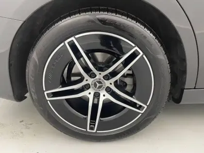 Photo 18 Mercedes Classe E  220 d 9G-Tronic