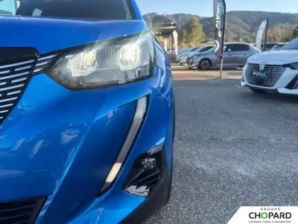 Photo 21 Peugeot 2008  PureTech 130 S&S EAT8