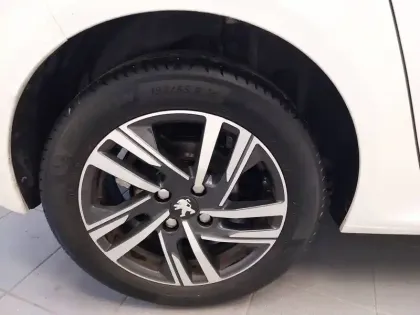Photo 6 Peugeot 208  PureTech 100 S&S BVM6