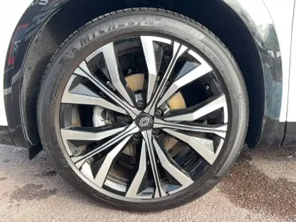 Photo 46 Renault Austral  E-Tech full hybrid 200 GSR2