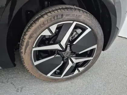 Photo 25 Peugeot 208  Hybrid 110 e-DCS6