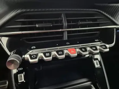 Photo 29 Peugeot 208  Hybrid 110 e-DCS6