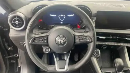Photo 17 Alfa Romeo Tonale  1.5 Hybrid 130 ch TCT7