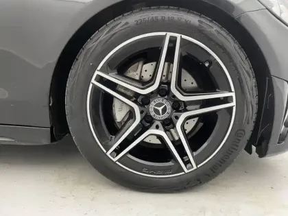 Photo 16 Mercedes Classe C  220 d 9G-Tronic