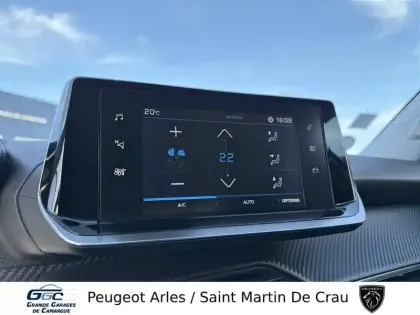 Photo 17 Peugeot 2008  PureTech 100 S&S BVM6