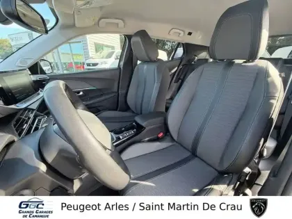 Photo 8 Peugeot 2008  PureTech 100 S&S BVM6