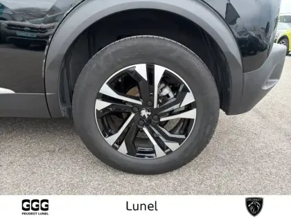 Photo 31 Peugeot 2008  PureTech 130 S&S BVM6