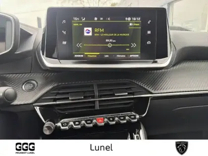 Photo 35 Peugeot 2008  PureTech 130 S&S BVM6
