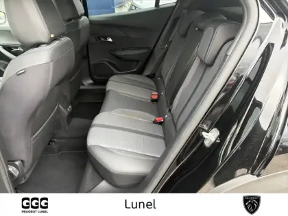 Photo 30 Peugeot 2008  PureTech 130 S&S BVM6