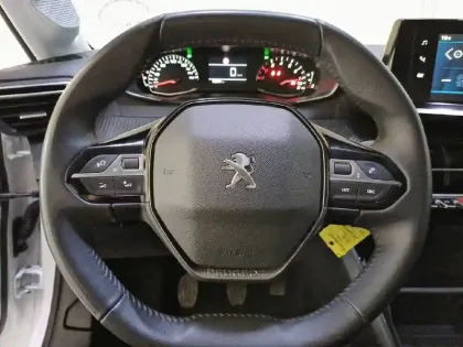 Photo 8 Peugeot 208  BlueHDi 100 S&S BVM6