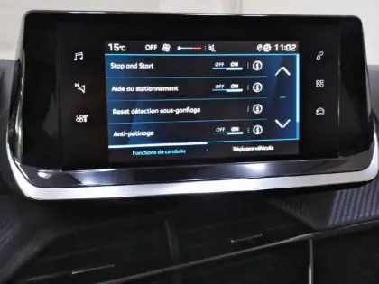 Photo 20 Peugeot 208  BlueHDi 100 S&S BVM6