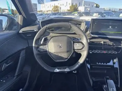 Photo 8 Peugeot 208  PureTech 100 S&S EAT8