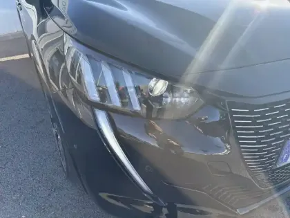 Photo 15 Peugeot 208  PureTech 100 S&S EAT8