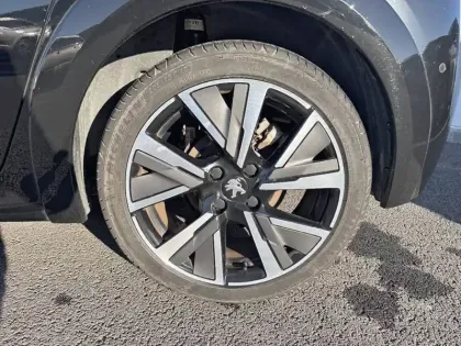 Photo 12 Peugeot 208  PureTech 100 S&S EAT8