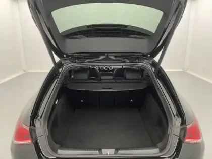 Photo 13 Mercedes CLA  Shooting Brake 200 d 8G-DCT