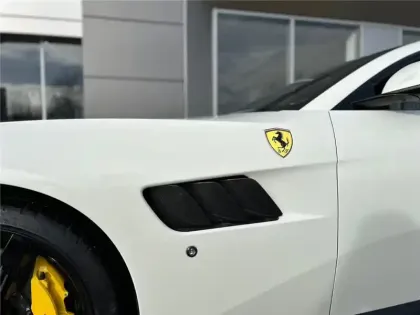 Photo 16 Ferrari Gtc4lusso T V8 3.9 610CH