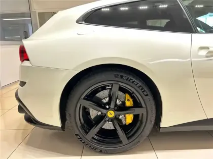 Photo 138 Ferrari Gtc4lusso T V8 3.9 610CH