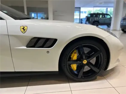 Photo 133 Ferrari Gtc4lusso T V8 3.9 610CH