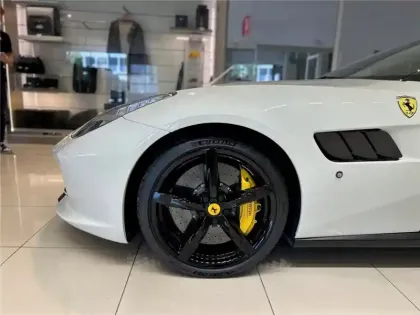 Photo 102 Ferrari Gtc4lusso T V8 3.9 610CH