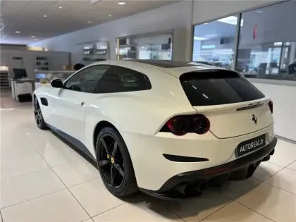 Photo 101 Ferrari Gtc4lusso T V8 3.9 610CH