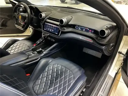 Photo 115 Ferrari Gtc4lusso T V8 3.9 610CH