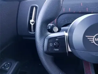 Photo 87 Mini Countryman Gén. III (U25) Ph1 JCW 5