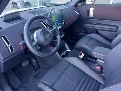 Photo 79 Mini Countryman Gén. III (U25) Ph1 JCW 5