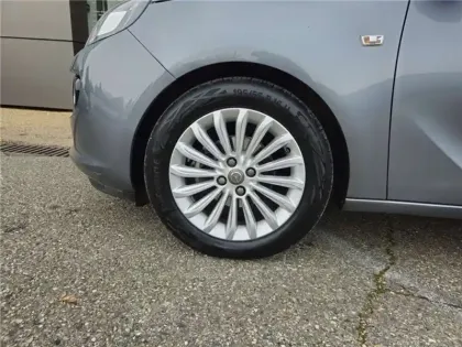 Photo 48 Opel Adam 1.4 TWINPORT 87 CH S/S