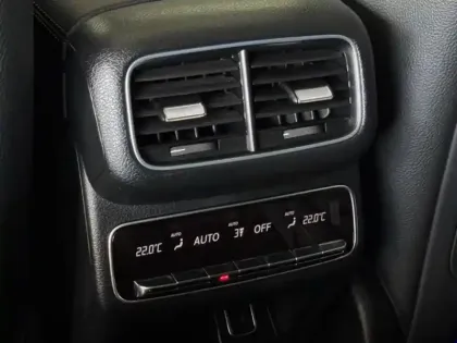 Photo 35 Mercedes GLE 350 e 4MATIC AMG Line