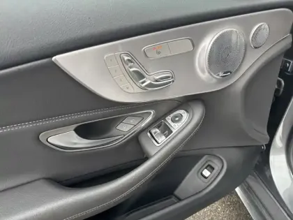 Photo 14 Mercedes Classe C Gén. IV (C205) Ph2 AMG Line 2