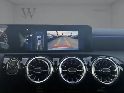 Photo 17 Mercedes Classe A 250 e Hybrid EQ AMG Line