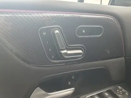 Photo 6 Mercedes Classe B 200 d AMG Line