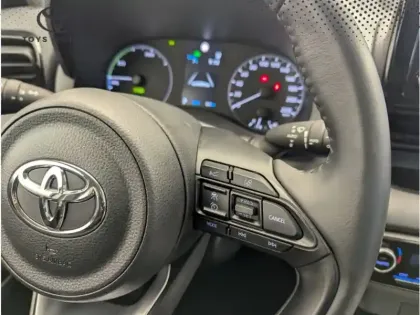 Photo 11 Toyota Yaris Hybride 116h Dynamic