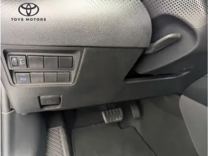 Photo 13 Toyota Yaris Hybride 116h Dynamic