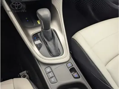 Photo 10 Toyota Yaris Hybride 116h Iconic PACK TECHNO - TOIT PANO