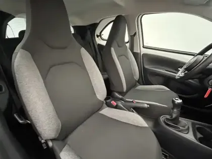 Photo 20 Toyota Aygo 1.0 VVT-i 72 Dynamic