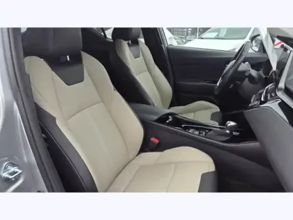 Photo 6 Toyota C-HR Gén. I Ph2 NG Collection 5