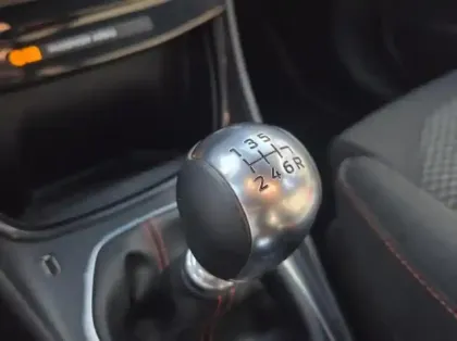 Photo 12 Ford Puma 1.0 Flexifuel 125ch S&S mHEV ST-Line