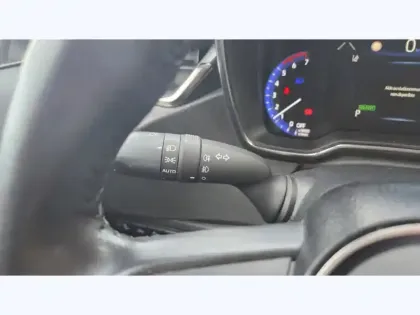 Photo 8 Toyota Corolla Hybride 122h Dynamic Business 1.8 122 ch