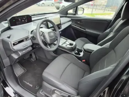 Photo 9 Toyota C-HR Design Grande Autonomie 77 kWh 224ch +